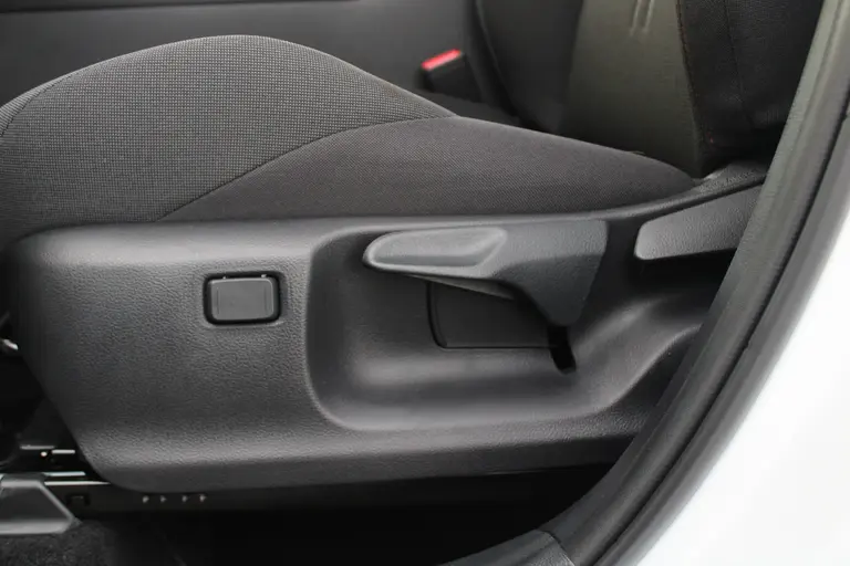 Toyota C-HR 1.8 Hybrid 140 First Edition Automaat 360° Camera, Elektrische Achterklep, Draadloze Carplay\Android Auto, Keyless Go afbeelding 7
