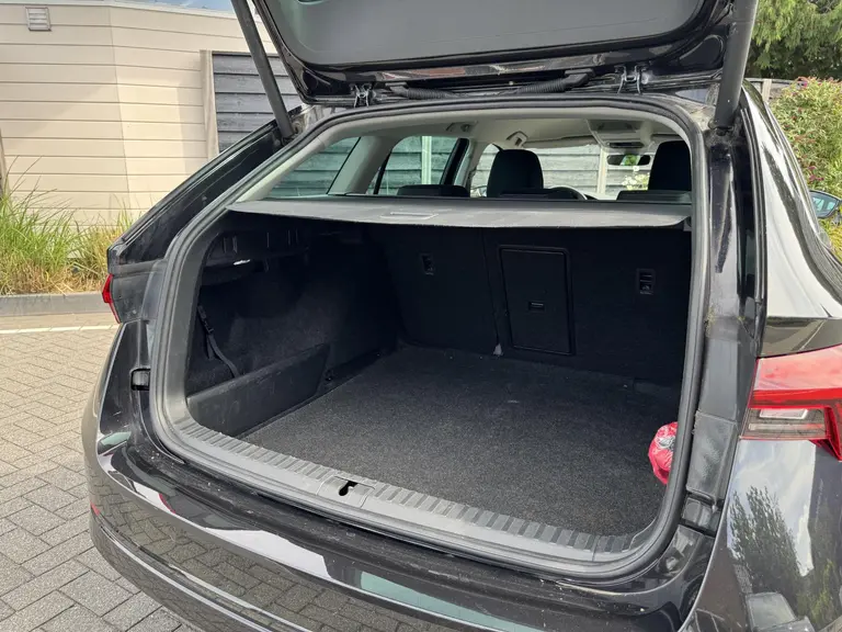 Skoda Octavia Combi Sport Business 1.5 e-TSI 150PK DSG7 Automaat Navigatie, Keyless, Achteruitrijcamera, Elektrische Kofferbak, Apple Carplay, Android Auto afbeelding 12