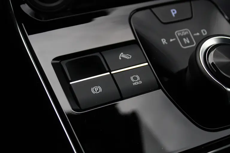 Toyota Bz4x Dynamic 71 kWh Automaat 3-fase Stuurverwarming, Elektrische bestuurdersstoel, Navigatie, Rondomzicht camera afbeelding 30