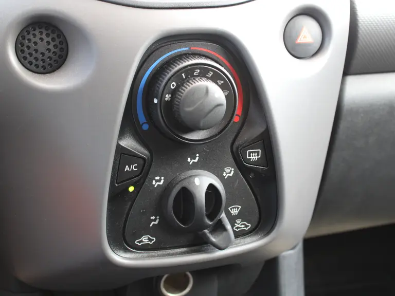 Peugeot 108 1.0 e-VTi 73PK Active 5DRS Airco, Getinte ramen, Centrale deurvergrendeling afbeelding 19