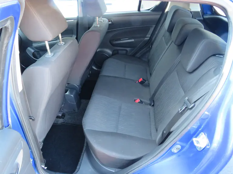 Suzuki Swift 1.2 Exclusive EASSS Speciale uitvoering, All-Seasons, Cruise/Climate-Control, Parkeersensoren en Verwarmde Voorstoelen afbeelding 10
