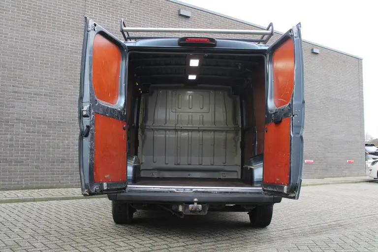 Citroën Jumper 30 2.2 BlueHDi 140 L1H1 Control Economy Climate control, Trekhaak, Navigatie, Camera, Bluetooth handsfree, Imperiaal, Sidebars, afbeelding 8