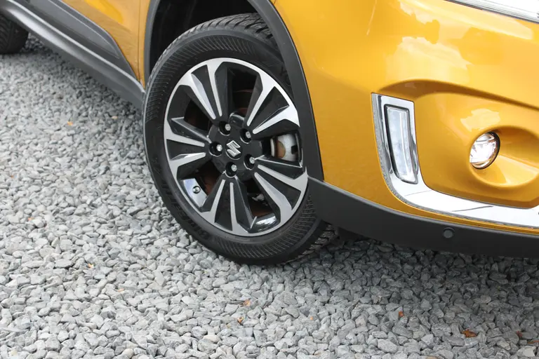 Suzuki Vitara 1.5 Hybrid Style, Automaat, 1e Eig. met All-Seasonbanden, Panoramadak, Navigatie, Parkeersensoren en Dealer onderhouden! afbeelding 5
