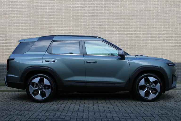 KGM Torres EVX Titanium 73.4 kWh 207pk, Luxe Grijze Bekleding, Forest Green, 20"inch LM velgen 7 jaar garantie! afbeelding 2
