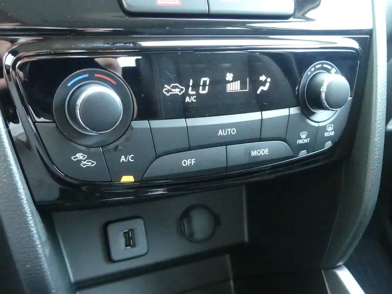 Suzuki Vitara Style 6 Jaar fabrieksgarantie! Nieuw uit voorraad leverbaar! afbeelding 22
