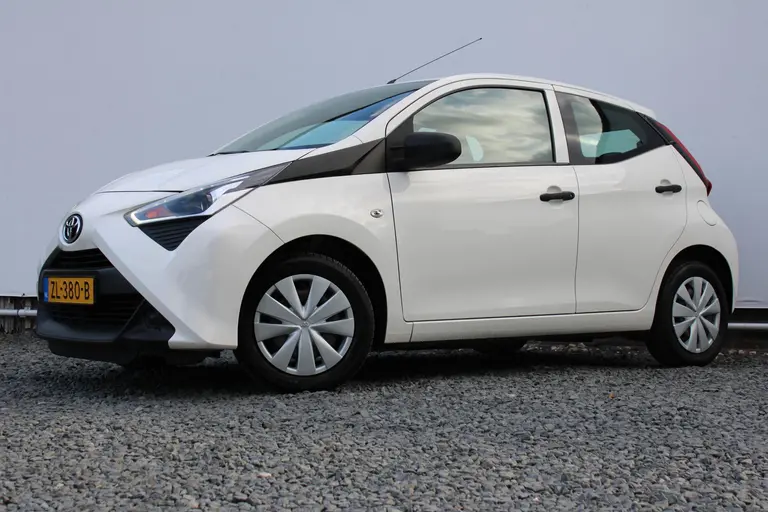 Toyota Aygo 1.0 VVT-i x-fun Bluetooth, Elektrische Ramen, Airco afbeelding 8