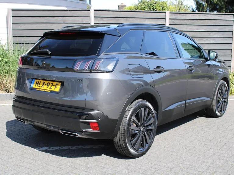 Peugeot 3008 GT 1.2 PureTech 130PK EAT8 Automaat Navigatie, Achteruitrijcamera, Keyless, Stoelverwarming, Elektrische Kofferbak afbeelding 9