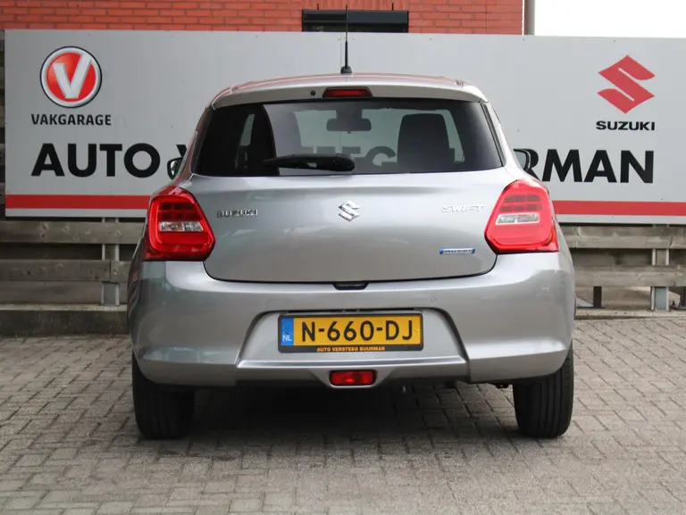 Suzuki Swift 1.2 Style Smart Hybrid CVT Automaat Navigatie, Cruise Control Adaptief, Stoelverwarming, Achteruitrijcamera, Parkeersensoren Achter afbeelding 11