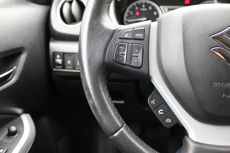 Suzuki Vitara 1.6 Exclusive, 1e Eig. Dealer onderhouden, Navigatie, Bull-Bar en Side-Bars, afbeelding 22