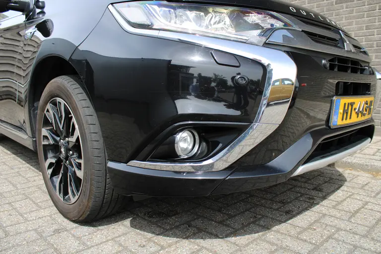 Mitsubishi Outlander 2.0 PHEV instyle+ Cruise/Climate control, Trekhaak, Sch.kanteldak,  Navigatie, Camera, Parkeersensoren Hybride batterij capaciteit: 34,2 Ah. Trekgewicht 1.500 kg. afbeelding 34