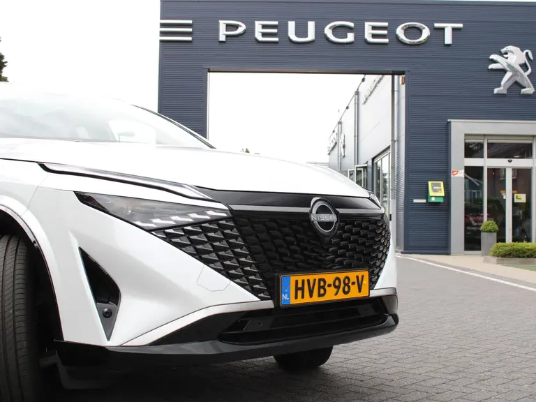 Nissan QASHQAI Tekna Plus 1.3 MHEV 158PK Xtronic Automaat Navigatie, Rondomzichtcamera, Keyless, Panoramadak, Leder, Elektrische Kofferbak, Stoelverwarming, Massage afbeelding 3