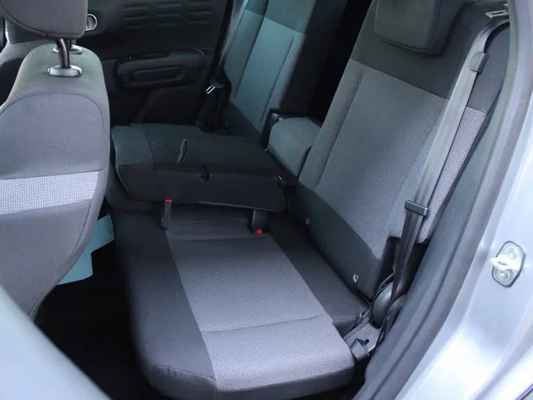 Citroën C3 Aircross Shine 1.2 PureTech 110PK Navigatie, Parkeerhulp voor en achter + Camera, Apple Carplay/Android Auto, Trekhaak afbeelding 33