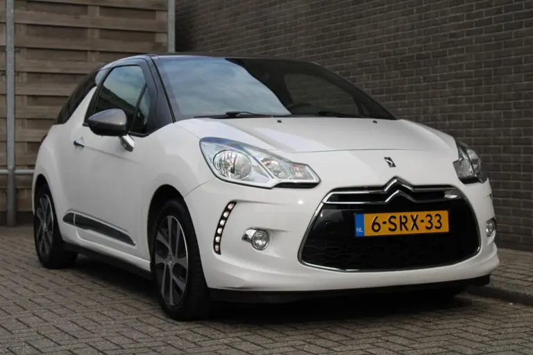 Citroën DS3 1.2 VTi So Chic afbeelding 32