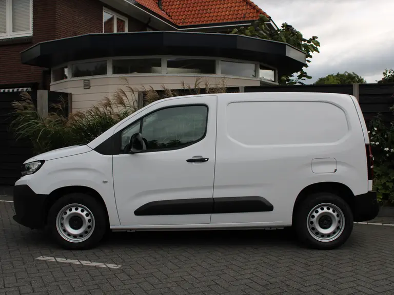 Peugeot Partner 1.5 BlueHDi 130PK EAT8 S&S L1 Automaat Trekhaak, Navigatie, Airconditioning, Camera achter & zijkant, Parkeerhulp voor & achter, Betimmering afbeelding 9