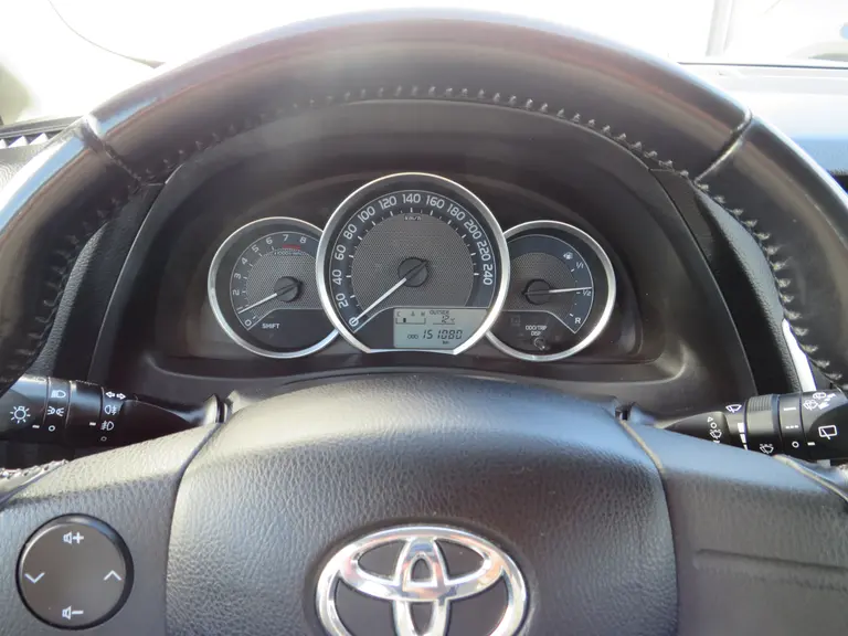 Toyota Auris 1.6 Now, 2e Eig. Parkeersensoren en Navigatie, Cruise en Climate Control afbeelding 15