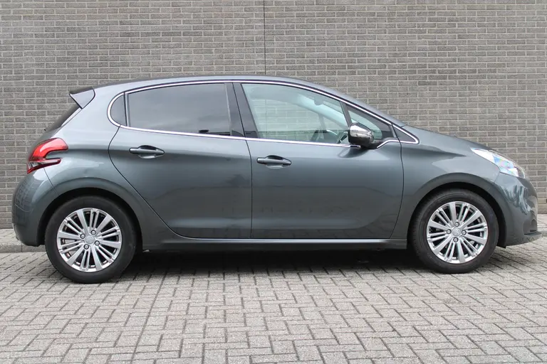 Peugeot 208 1.2 PureTech Allure Airco, Navigatie, CruiseControl, Applecarpl./Andr. Auto afbeelding 2