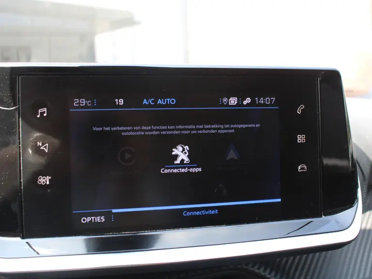 Peugeot 2008 1.2 PureTech Allure Camera, Trekhaak, Navigatie afbeelding 21