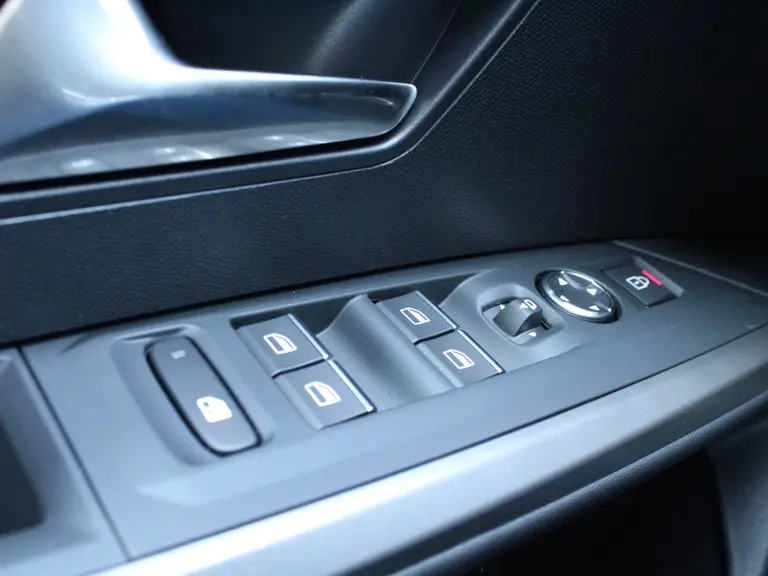 Peugeot 3008 GT 1.2 Hybrid 136PK e-DCS6 Automaat 360 Camera, Navigatie, Elektrische Achterklep, Parkeerhulp voor & achter afbeelding 31