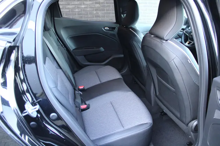 Mitsubishi Colt 1.0T MT Intense+ Cruise/Climate control, 17"LM velgen, Camera, Apple carplay/Android auto, Parkeersensoren V+A afbeelding 26