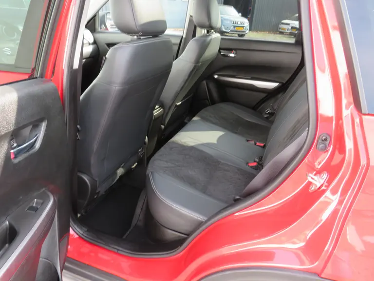 Suzuki Vitara 1.4 Boosterjet AllGrip Stijl/Style, Automaat, All-Seasonbanden, Panoramadak, Parkeersensoren, ZEER COMPLEET! afbeelding 10
