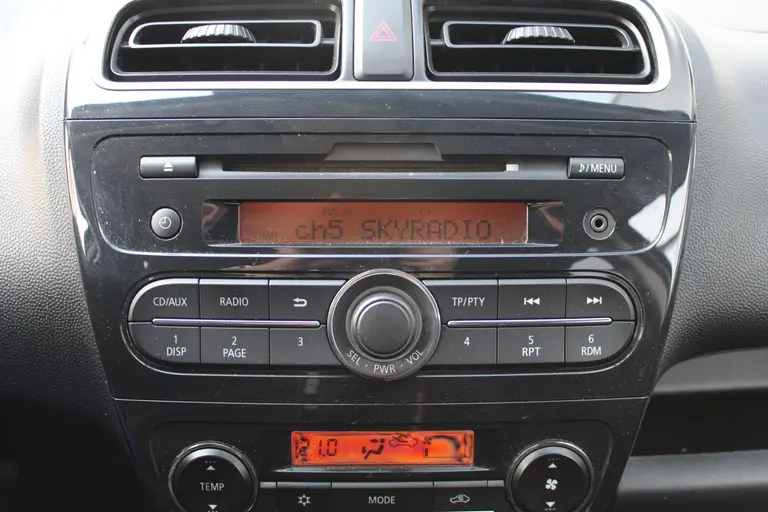 Mitsubishi Space Star 1.0 Bright Elektr. ramen, Start/stop, 14'' inch LM velgen, ClimateControl, Privacy Glass afbeelding 17