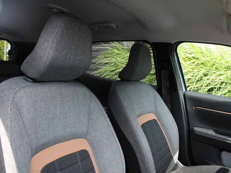 Citroën C3 Aircross Plus 1.2 Turbo 100pk Achteruitrijcamera, Climate Control, Cruise Control, Apple Car Play, Android Auto Navigatie afbeelding 38