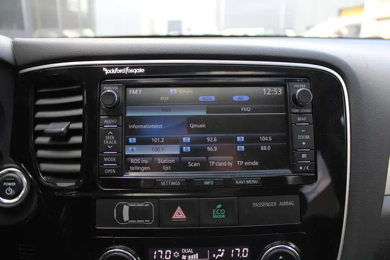 Mitsubishi Outlander 2.0 PHEV Instyle Cruise/Climate control, Navigatie, Trekhaak, Elek.schuifdak, Leder int.,  Stoel verwarming Trekgewicht 1.500 KG! afbeelding 17