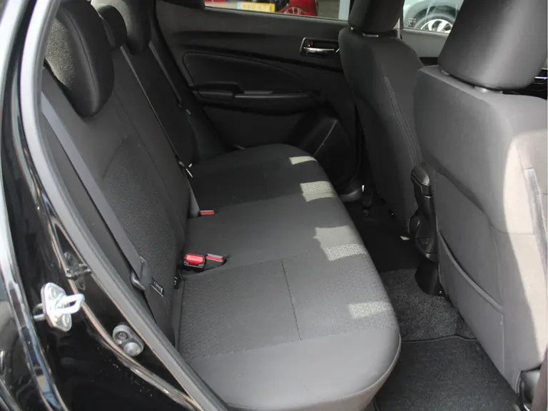 Suzuki Swift 1.2 Style Smart Hybrid Automaat Navigatie, Adaptieve Cruise en Climate Control, Achteruitrijcamera afbeelding 40