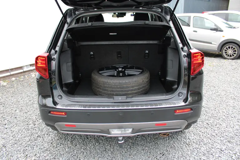 Suzuki Vitara 1.4 Boosterjet Style Smart Hybrid Automaat , Trekhaak, All-Seasonbanden en 1e Eigenaar afbeelding 12