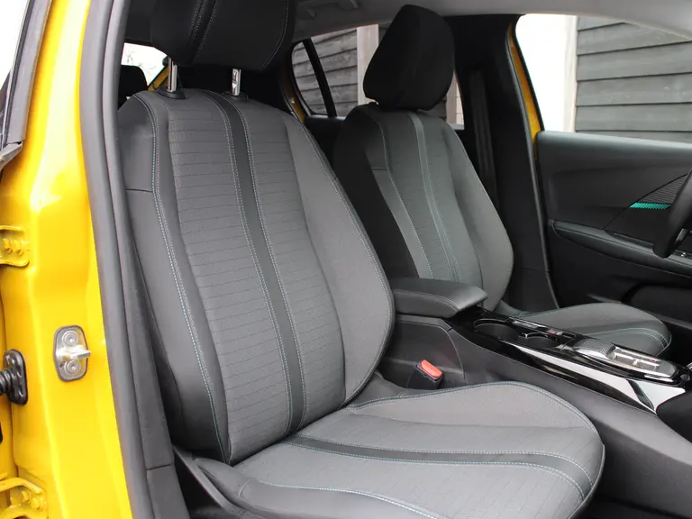 Peugeot 208 1.2 PureTech Allure 100PK EAT8 Automaat Navigatie, Camera achter, Parkeerhulp Achter, Lichtmetalen velgen, Cruise Control afbeelding 37