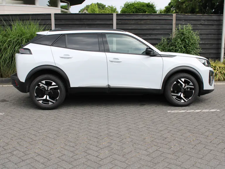 Peugeot 2008 Allure 1.2 PureTech 100PK Navigatie, Camera Achter, parkeerhulp voor en achter, Apple Carplay/Android auto draadloos afbeelding 11