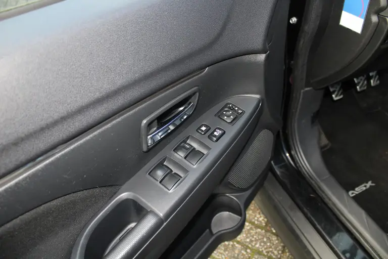 Mitsubishi ASX 1.6 Cleartec Connect Pro Cruise control, Airco, Apple carplay/Android auto, 18" LM velgen, Bluetooth, Radio/CD, Wordt verwacht afbeelding 8