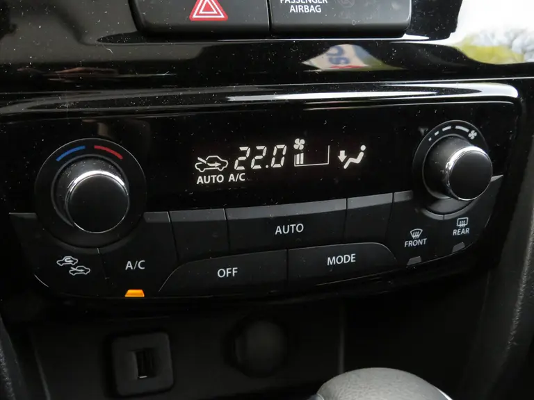 Suzuki Vitara 1.5 Hybrid Style AllGrip, Automaat, Panoramadak, Parkeersensoren, Alcantara/leer, ZEER COMPLEET! afbeelding 20