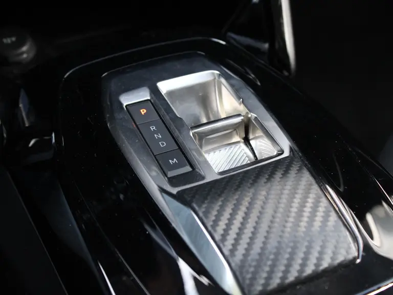Peugeot 208 Allure 1.2 Hybrid 100PK e-DCS6 Automaat Keyless, Navigatie, Achteruitrijcamera, Stoelverwarming, Adaptieve Cruise Control afbeelding 32