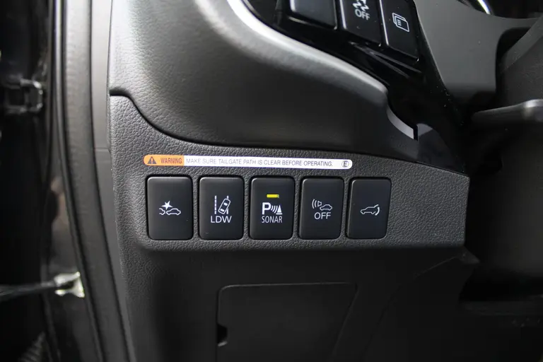 Mitsubishi Outlander 2.0 PHEV instyle+ Cruise/Climate control, Trekhaak, Sch.kanteldak,  Navigatie, Camera, Parkeersensoren Hybride batterij capaciteit: 34,2 Ah. Trekgewicht 1.500 kg. afbeelding 9