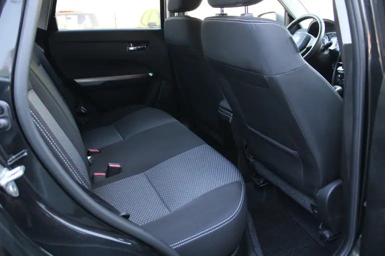 Suzuki Vitara 1.5 Hybrid 115PK Select AllGrip Automaat Adaptieve Cruise Control, Stoelverwarming, Achteruitrijcamera, Dodehoek Detector afbeelding 19