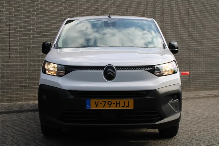 Citroën Berlingo 1.5 BlueHDi 130 EAT8 S&S L1 Automaat, CruiseControl, DAB, Applecarpl./Andr. Auto, Airco, Achteruitrijcamera afbeelding 6