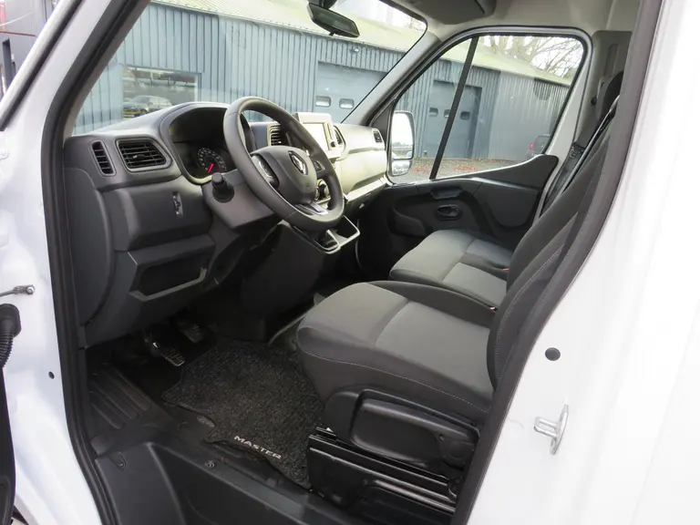 Renault Master T35 2.3 dCi 145 L3 Energy EURO VI, Bakwagen met Laadklep Hollandia, Navigatie en Cruise Control afbeelding 13