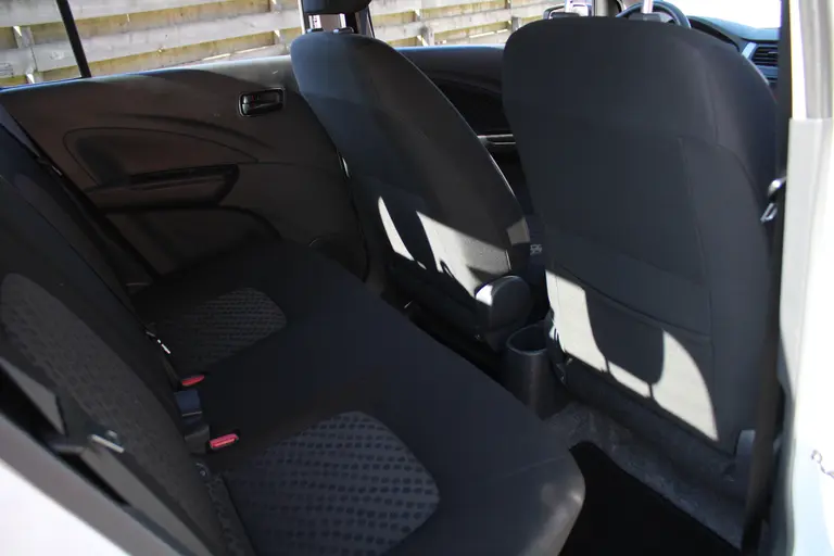 Suzuki Celerio 1.0 Exclusive Bluetooth, Airco, Lichtmetalen Velgen, Elektrische Ramen Voor en Achter afbeelding 17