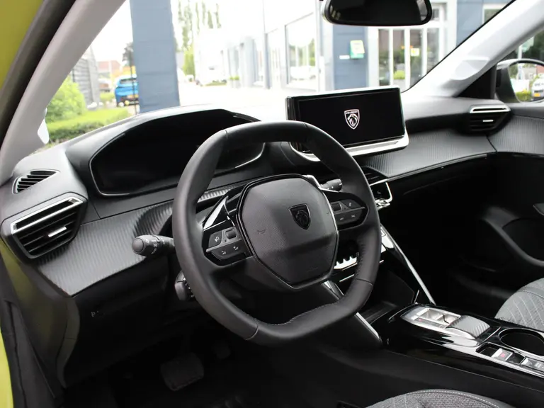 Peugeot 208 Allure Hybrid 100PK e-DCS6 Automaat Navigatie, Parkeerhulp voor & achter, Camera achter, Climate Control afbeelding 16
