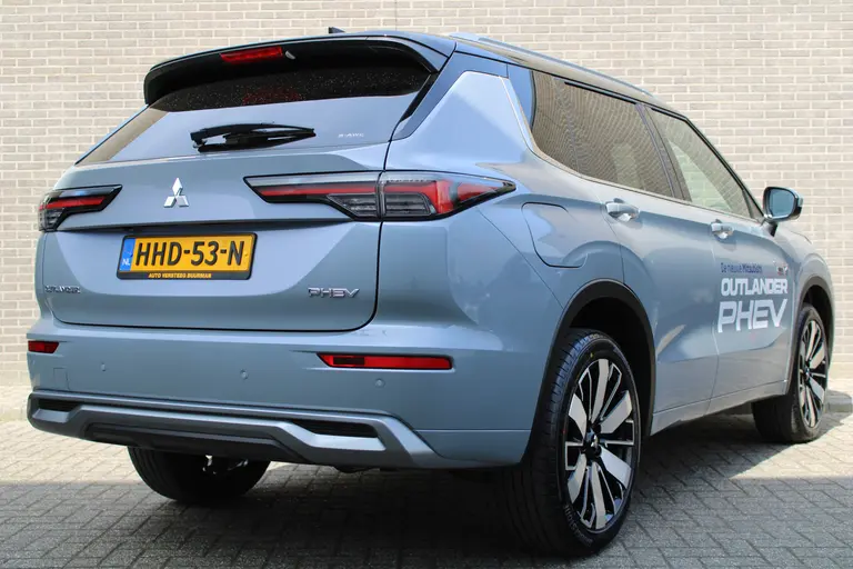 Mitsubishi Outlander 2.4 PHEV Instyle+ Lederen interieur, Elek.glazen panoramadak, Massage stoelen, 20" LM velgen, afbeelding 4