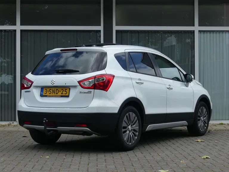 Suzuki S-Cross 1.6 Exclusive Automaat Trekhaak, schuif/kantel dak, Cruise control, Bluetooth afbeelding 4