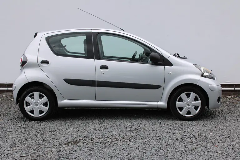 Toyota Aygo 1.0-12V Now Airco, Elektrische Ramen, Centrale Vergrendeling, Radio afbeelding 12