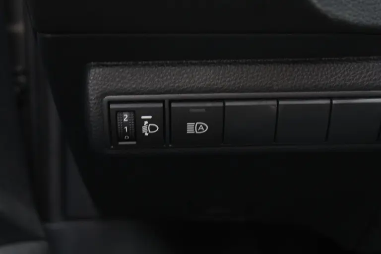 Toyota Corolla Touring Sports 1.8 Hybrid Dynamic Achteruitrijcamera, Stoelverwarming, Cruise Control Adaptief, Draadloze Telefoonlader afbeelding 36