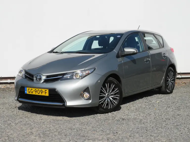 Toyota Auris 1.6 Now, 2e Eig. Parkeersensoren en Navigatie, Cruise en Climate Control afbeelding 27