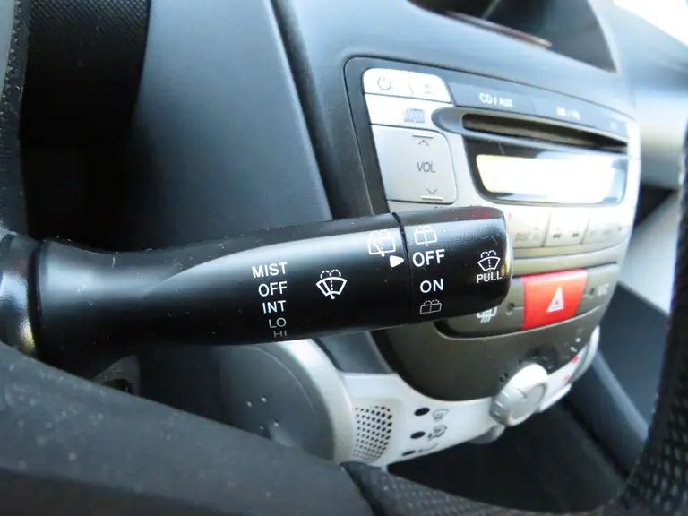 Citroën C1 1.0-12V Ambiance, Automaat, met Parkeersensoren! Dakspoiler LM-Velgen en nieuwe Koppeling! afbeelding 21