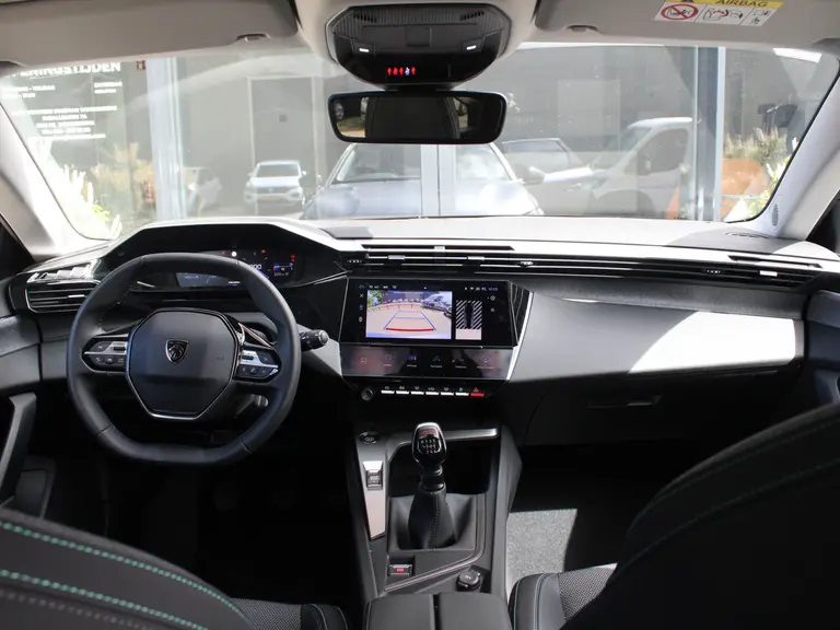Peugeot 308 SW 1.2 PureTech 130PK Allure Adaptieve Cruis Control, Navigatie, Getinte Ramen afbeelding 12
