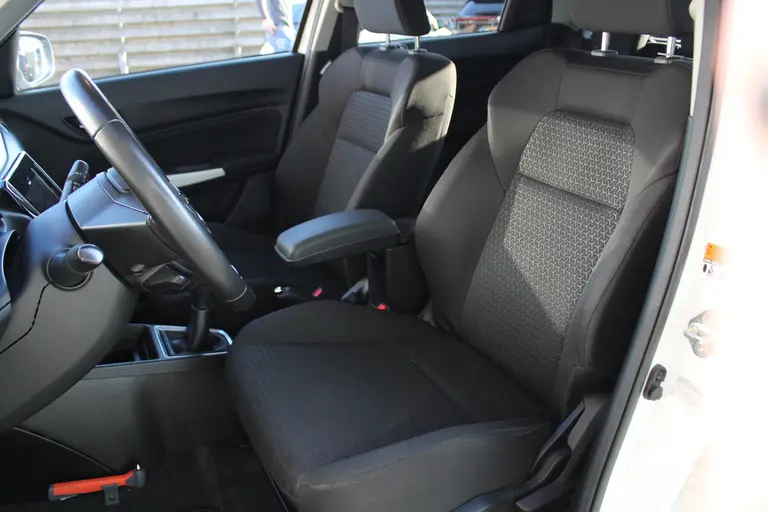 Suzuki Swift 1.2 Select Carplay/Android Auto, Achteruitrijcamera, Stoelverwarming, DAB Radio, Airco afbeelding 5