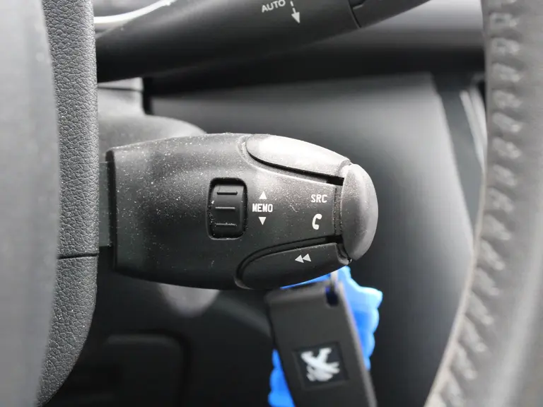 Peugeot 3008 Style 1.2 PureTech 130PK Trekhaak, Navigatie, Parkeersensoren, Cruise Control, Climate Control afbeelding 24
