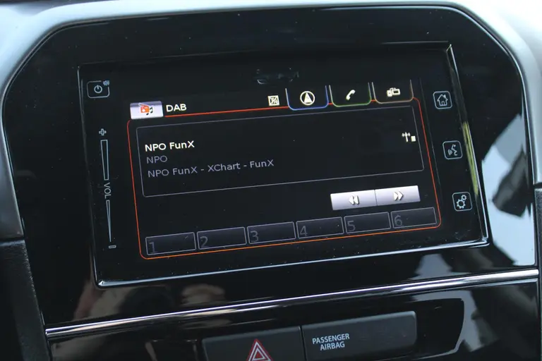 Suzuki Vitara 1.5 Hybrid 115PK Select AllGrip Automaat Adaptieve Cruise Control, Stoelverwarming, Achteruitrijcamera, Dodehoek Detector afbeelding 24